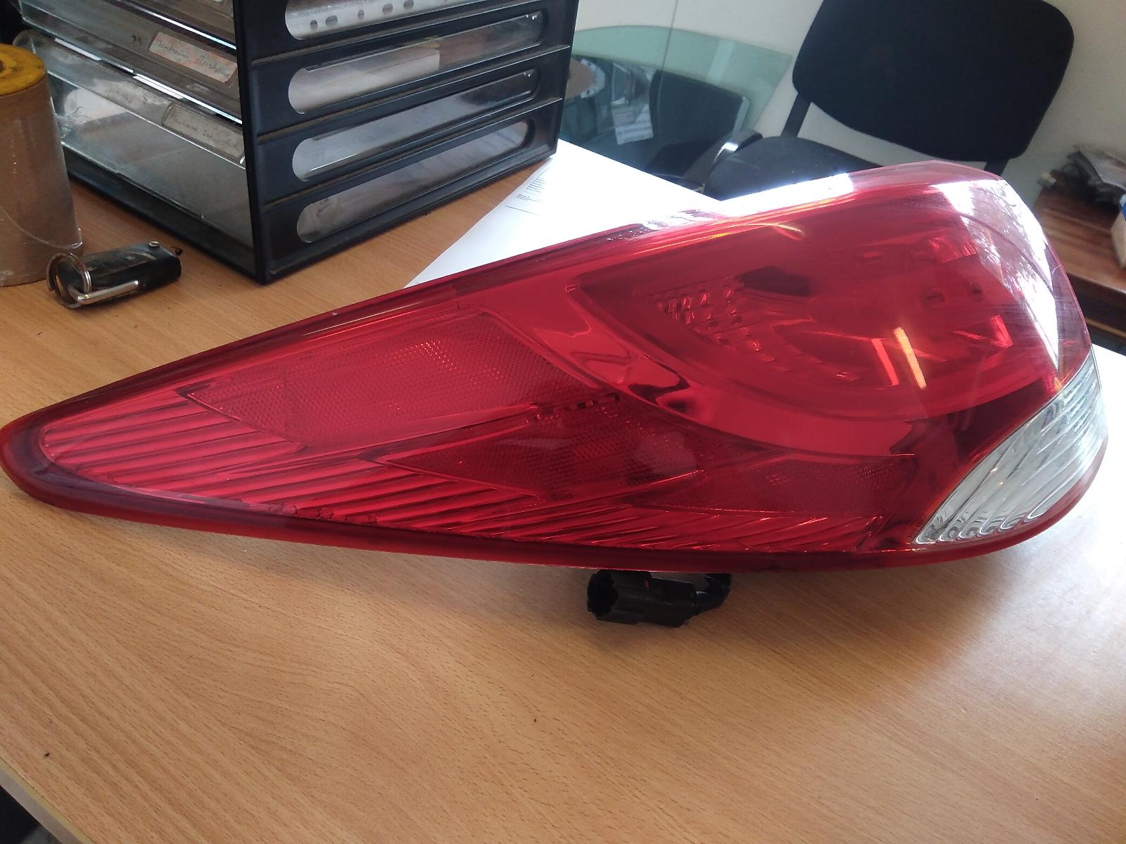 2010 Hyundai Ix35 Left Taillight View Auto part Left Taillight Hyundai Ix35 2010