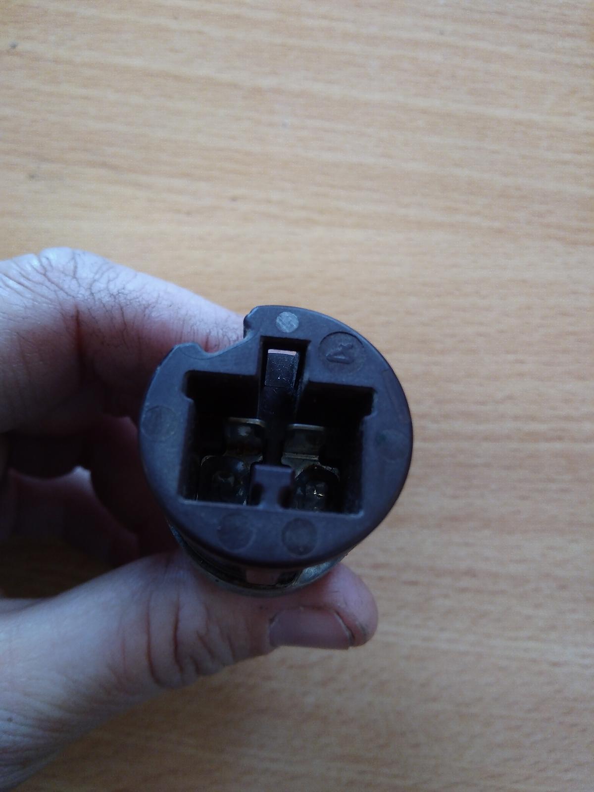 View Auto part Misc Switch/Relay Toyota Landcruiser 1995
