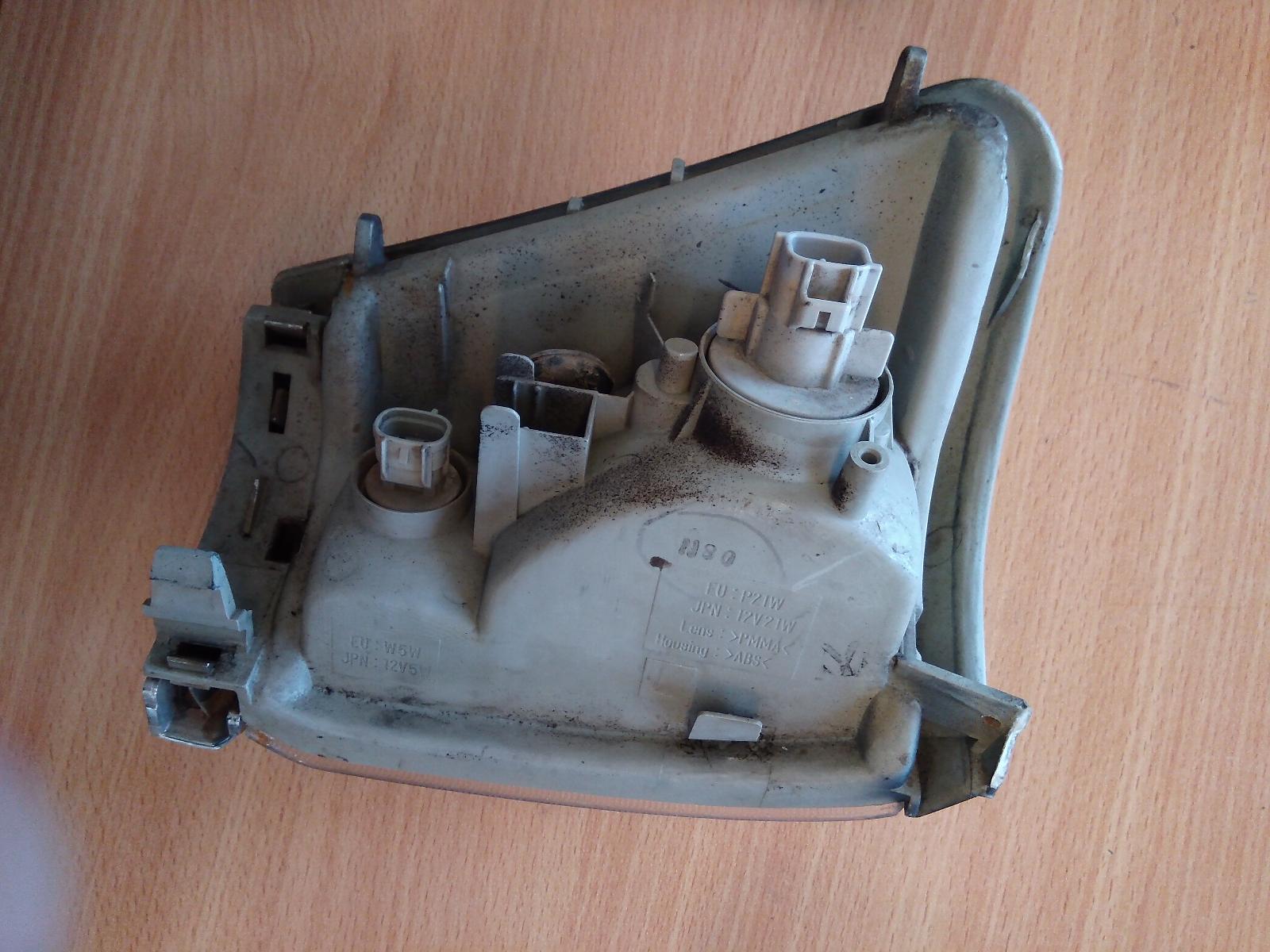 2001 Toyota Hilux Left Indicator/Fog/Side View Auto part Left Indicator/Fog/Side Toyota Hilux 2001