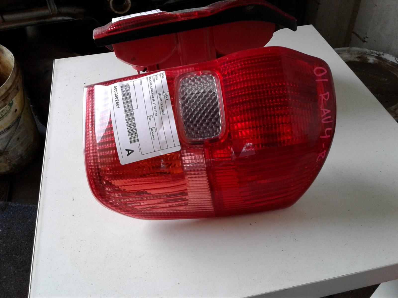 View Auto part Right Taillight Toyota Rav4 2001