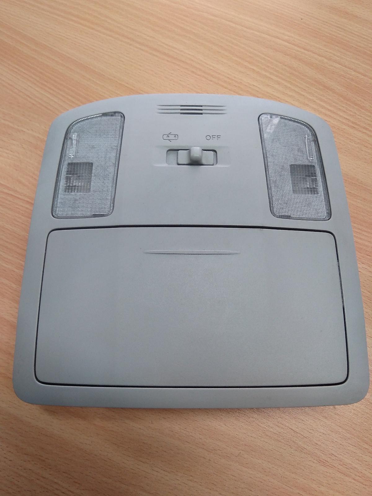 2016 Toyota Hilux Courtesy Light View Auto part Courtesy Light Toyota Hilux 2016