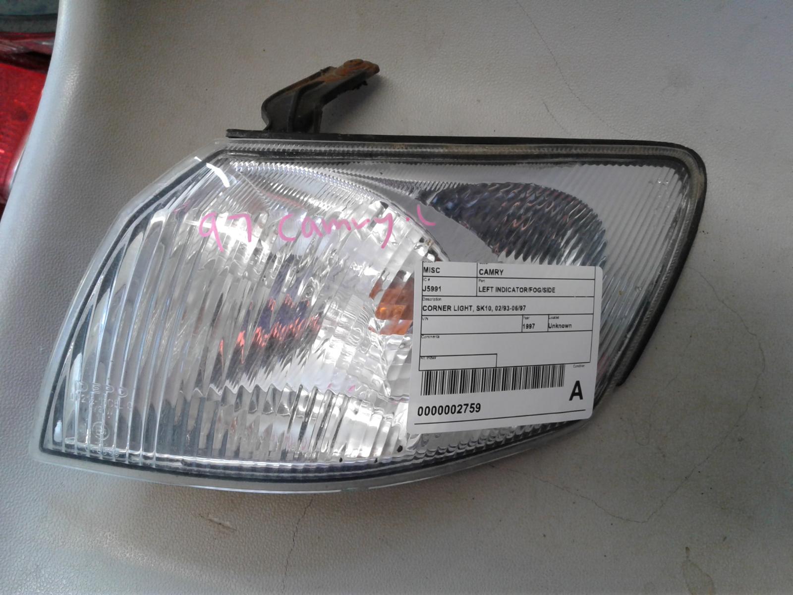 1997 Toyota Camry Left Indicator/Fog/Side View Auto part Left Indicator/Fog/Side Toyota Camry 1997