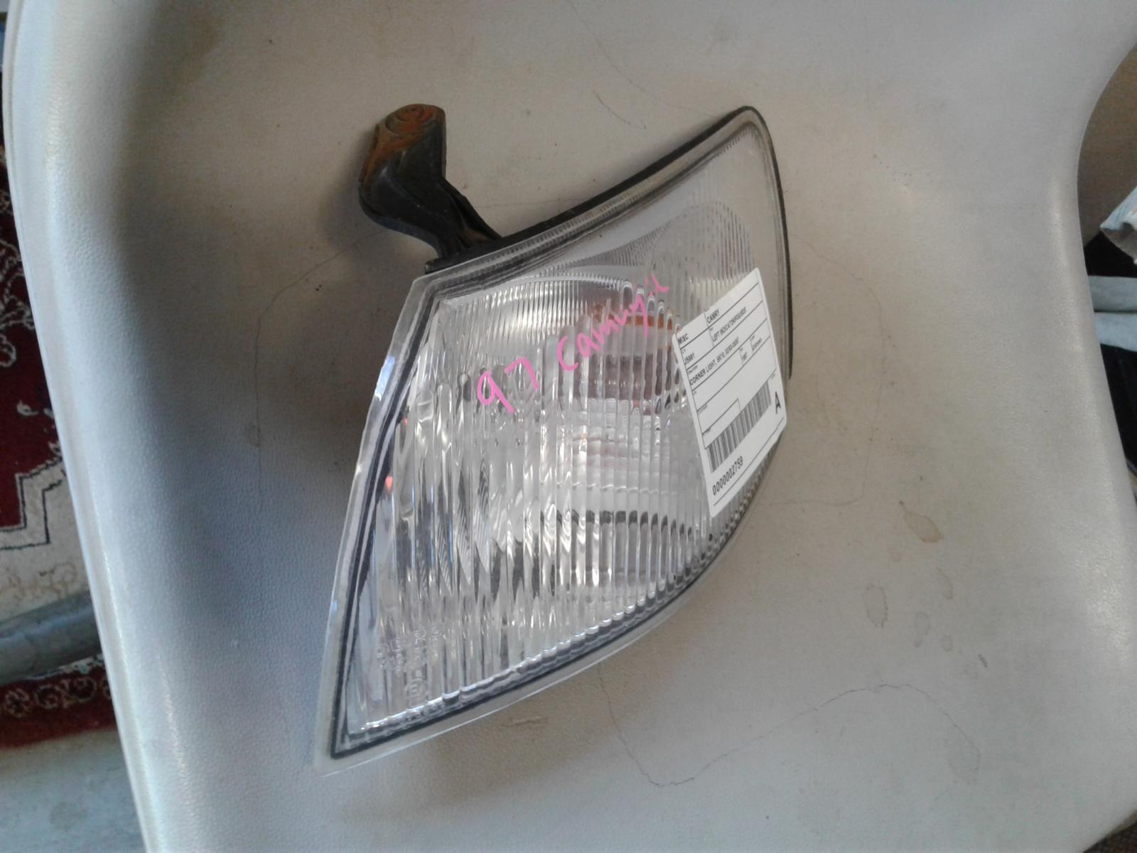 1997 Toyota Camry Left Indicator/Fog/Side View Auto part Left Indicator/Fog/Side Toyota Camry 1997