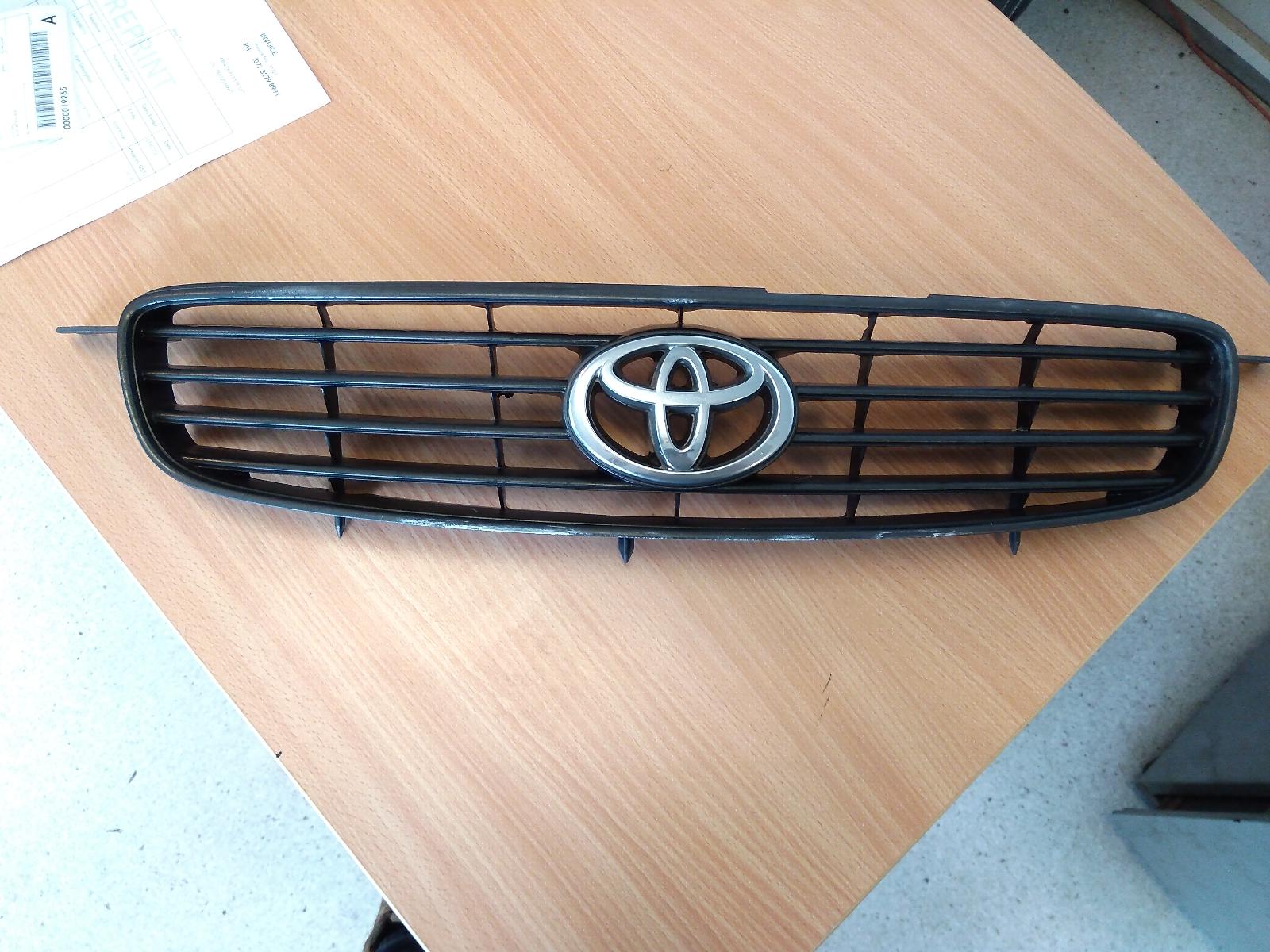 View Auto part Grille Toyota Corolla 2001